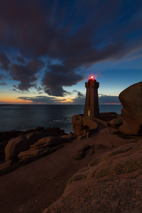 Clair de lune sur Men Ruz