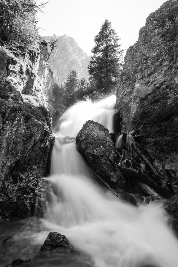 Cascade dans le Val d'Escrins