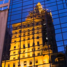 Reflet on the 5th Avenue