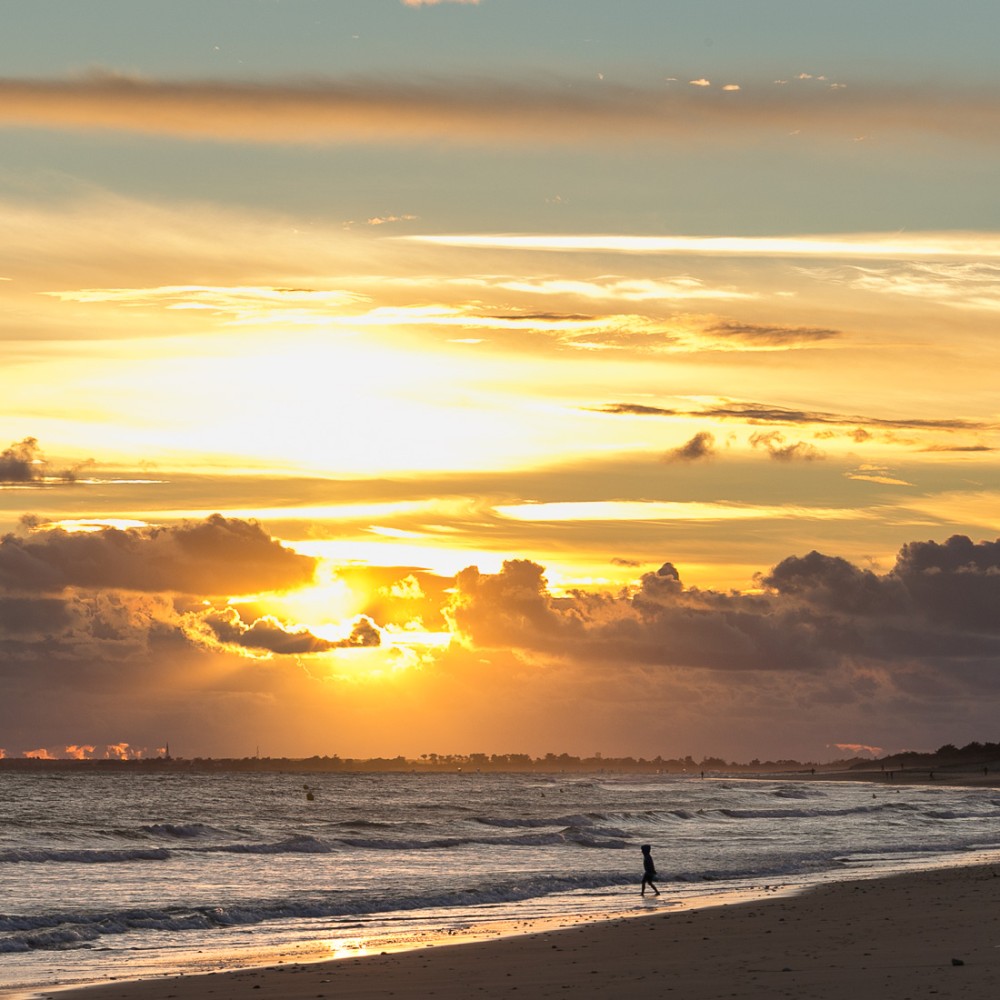 Coucher de soleil à Bois-Plage III